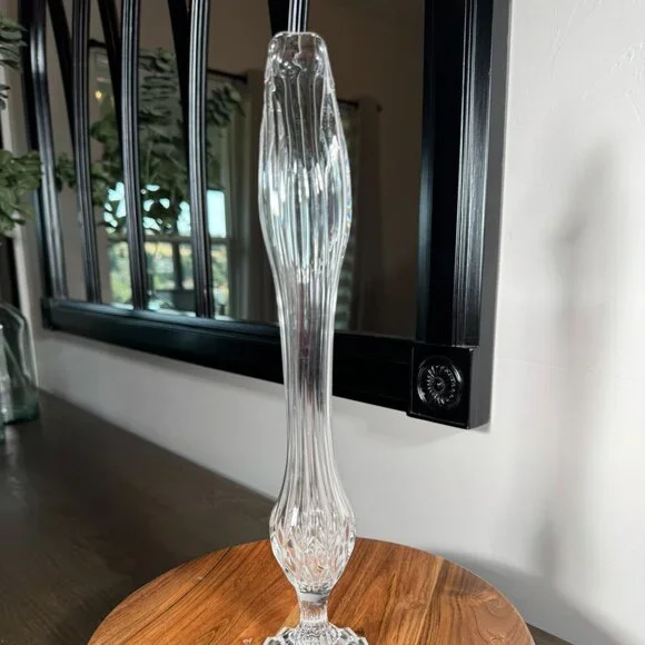 Vintage Clear Ribbed Glass Bud Vase — Scalloped Base - Picture 4 of 7